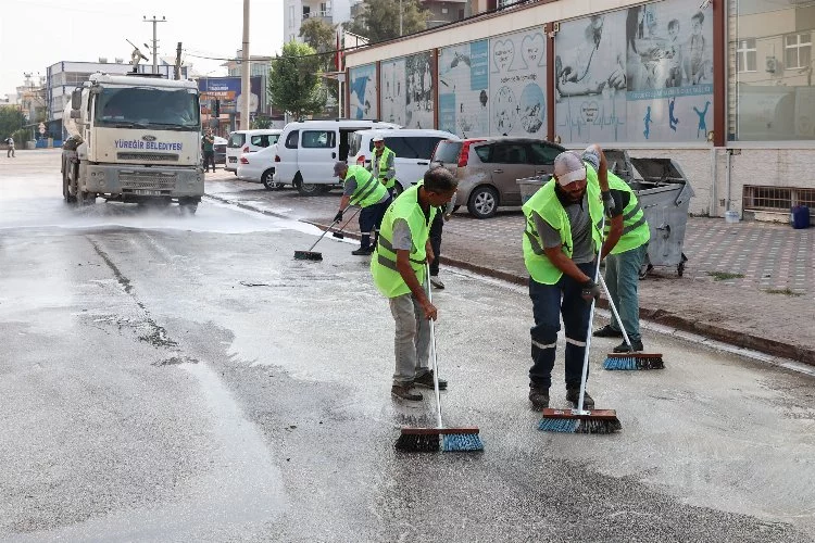 Kocaispir: Adana’da sokakları deterjanla yıkanan tek ilçe Yüreğir’dir