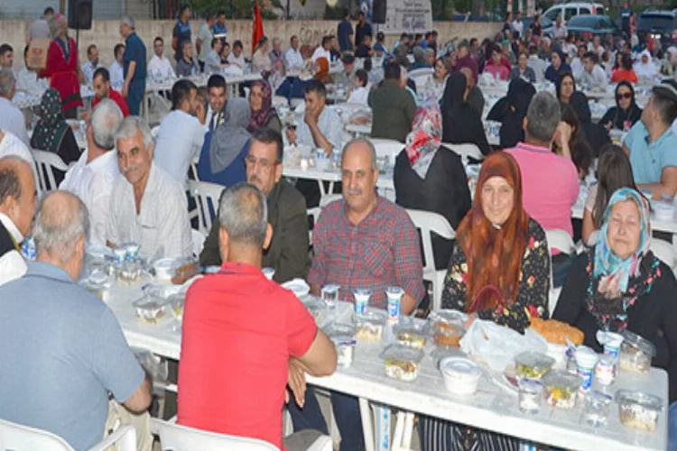 Kozan’da şehit ailelerine  ve gazilere iftar programı   