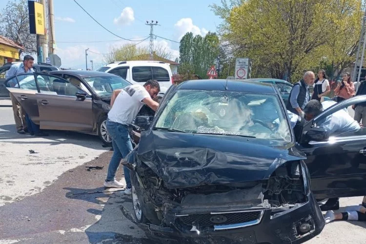 Malatya'da iki ayrı trafik kazasında 6 kişi yaralandı