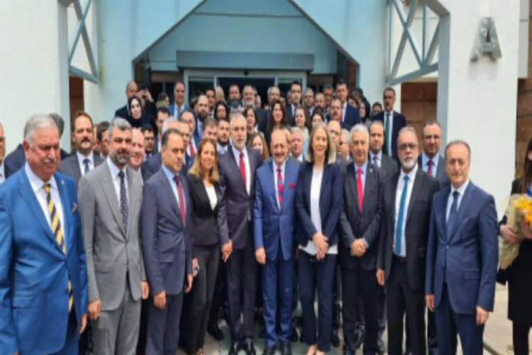 Mardin Milletvekilleri Bakan Işıkhan’ı ziyaret etti