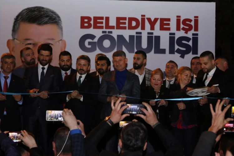 Mehmet Yalçın’ın seçim  bürosu açılışı mitinge döndü
