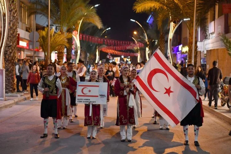 Mersin'de 23 Nisan Uluslararası Çocuk Festivali çocukları bir araya getiriyor