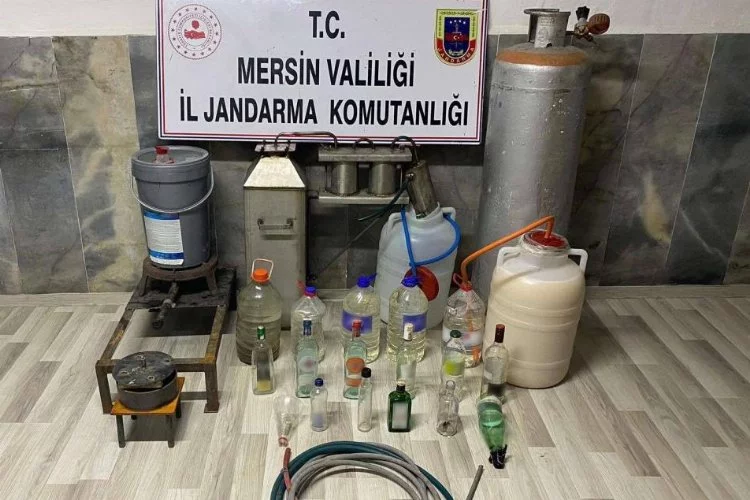 Mersin'de sahte içki üretip satan 7 şüpheli yakalandı
