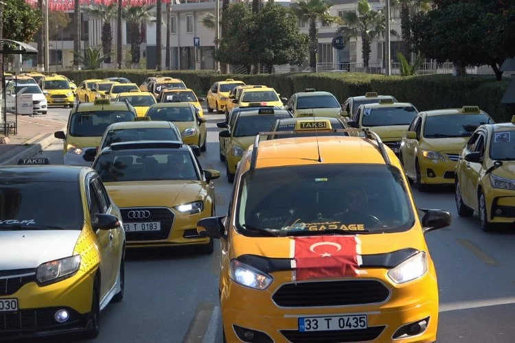 Mersin'de taksici Oğuz Erge'yi anma konvoyu