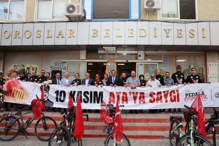 Toroslar’dan Anıtkabir’e bisikletle Türk bayrağını asmak üzere yola çıkıyorlar