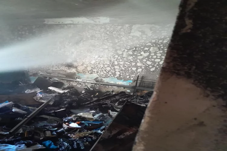 Mersin'de 14 katlı binada çıkan yangın kontrol altına alındı