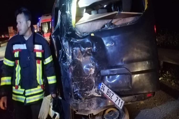 Mersin'de otobüsle minibüs çarpıştı, 8 kişi yaralandı