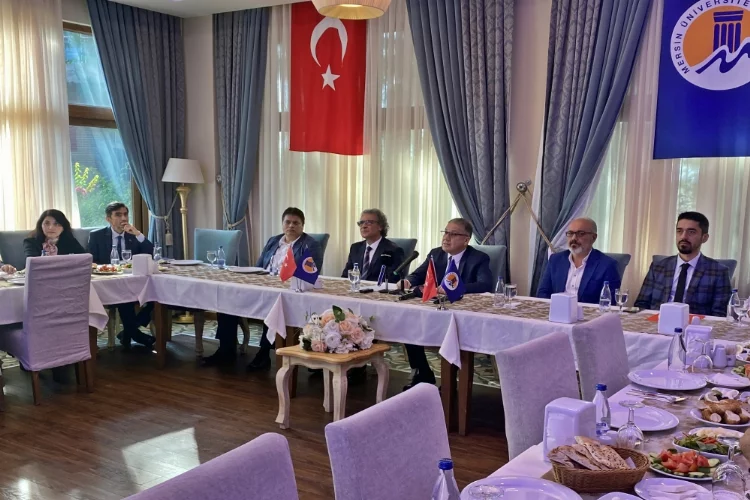 MEÜ Rektörü Prof. Dr. Erol Yaşar, gazetecilerle buluştu