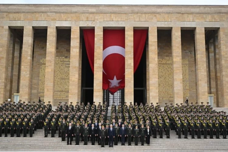 MSÜ Kara Harp Okulu Öğrencileri, Atatürk'ün Kara Harp Okulu'na Girişinin 125. Yıl Dönümünde Anıtkabir'i Ziyaret Etti