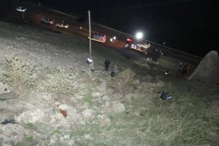Narman'da trafik kazasında 3 kişi hayatını kaybetti, 2 kişi yaralandı