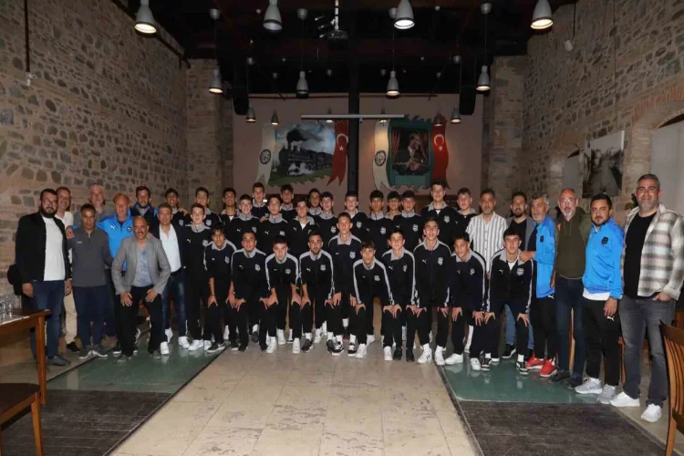 Nazilli Belediyespor U17 Futbol Takımı akşam yemeğinde buluştu