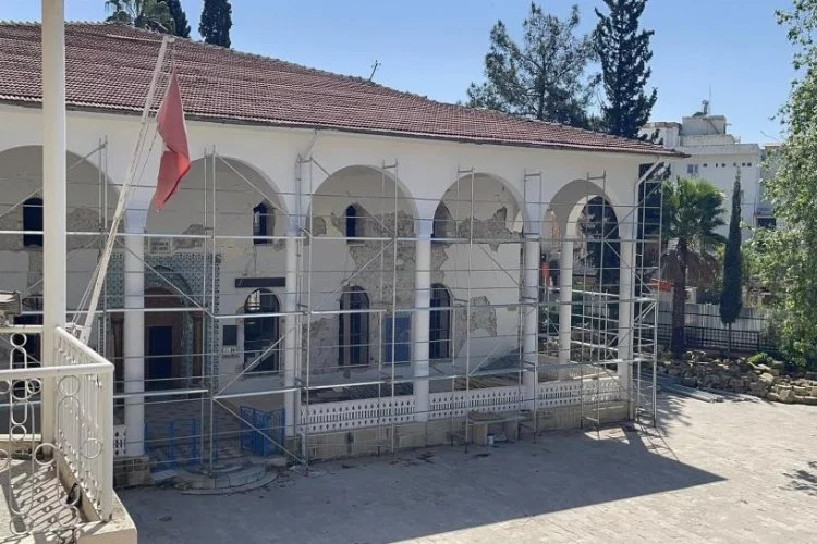 Osmaniye'de Tarihi Envar-ül Hamit Camii deprem sonrası restorasyon sürecinde
