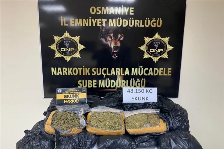 Osmaniye'de kargo kamyonunda 48 kilo 150 gram sentetik uyuşturucu yakalandı