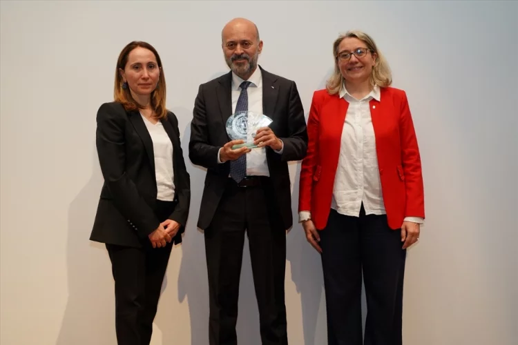 Petrol Ofisi, İstanbul Karbon Zirvesi'nde "Düşük Karbon Kahramanı" seçildi
