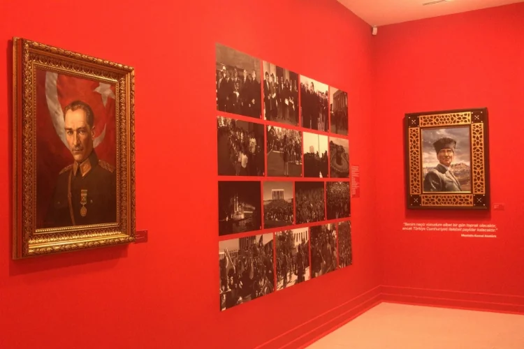 Rus ressam Alexander Samsonov, Atatürk sevgisini eserlerine yansıtıyor