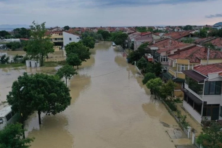 Rusya'nın Orenburg bölgesindeki sel felaketinde Orsk şehri sular altında kaldı