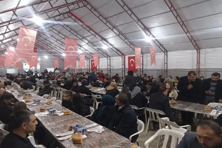 Şehit aileleri ve gaziler iftar sofrasında bir araya geldi