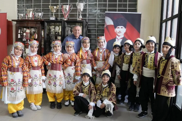 Seyhan Belediyespor Kulübü Halkoyunları Takımı'na 4 dalda birincilik
