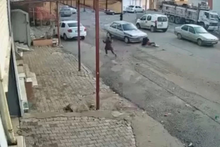 Siverek'te yola fırlayan çocuğa otomobil çarptı