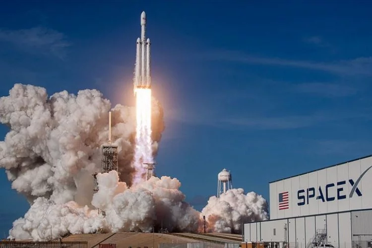 SpaceX, ABD Hükümeti İçin 1,8 milyar dolarlık casus uydu sözleşmesi imzaladı