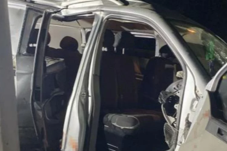 Tarsus'ta trafik kazasında 2 ölü, 3 yaralı