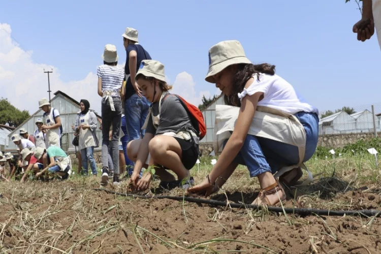 Toprakla buluşan çocuklar, iyi  tarım uygulamalarını öğrenecek