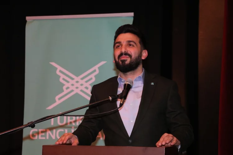 TÜGVA Genel Başkanı Beşinci, Adana'da "5. Kitap Kurdu Yarışması"nı tanıttı