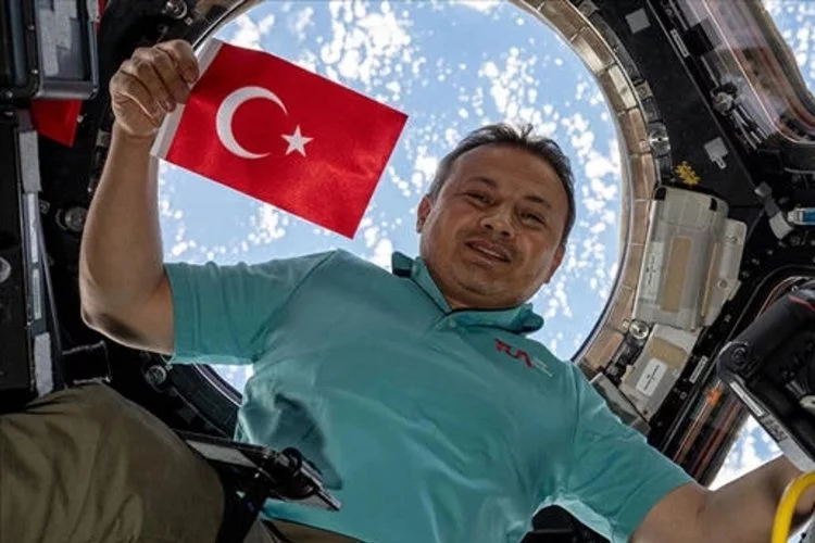 Türkiye'nin ilk astronotu Alper Gezeravcı Dünya'ya dönüyor