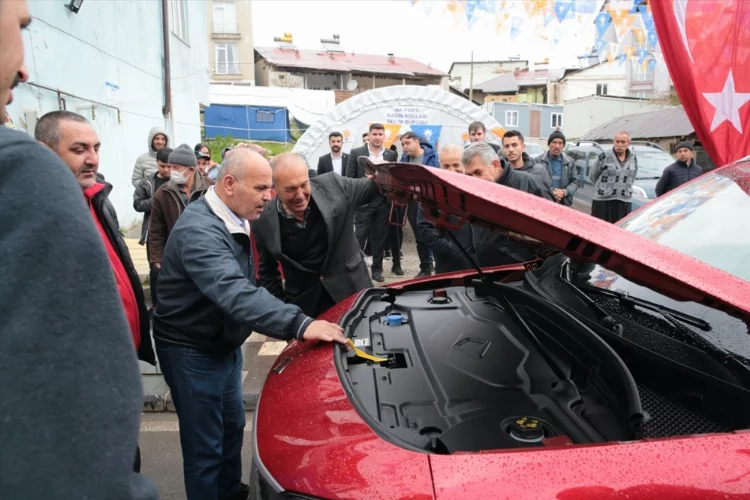 Türkiye'nin yerli otomobili Togg'a Kahramanmaraşlılar ilgi gösterdi