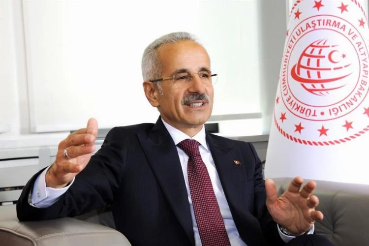Ulaştırma ve Altyapı Bakanı Uraloğlu: Elektronik haberleşme sektöründe rekor büyüme