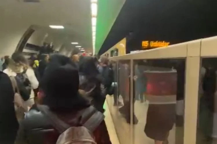 Üsküdar-Çekmeköy Metro Hattında Teknik Arıza: Vatandaşlar İstasyona Yürüdü