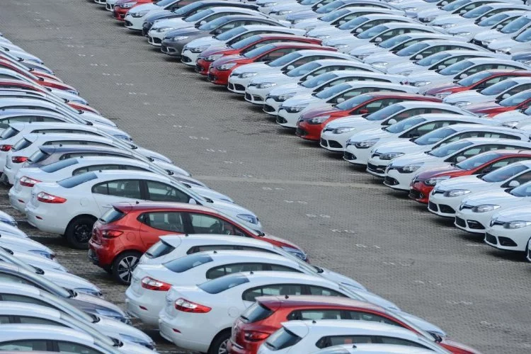 Vatandaşların sıfır araç tercihi ikinci el otomobil piyasasını etkiledi
