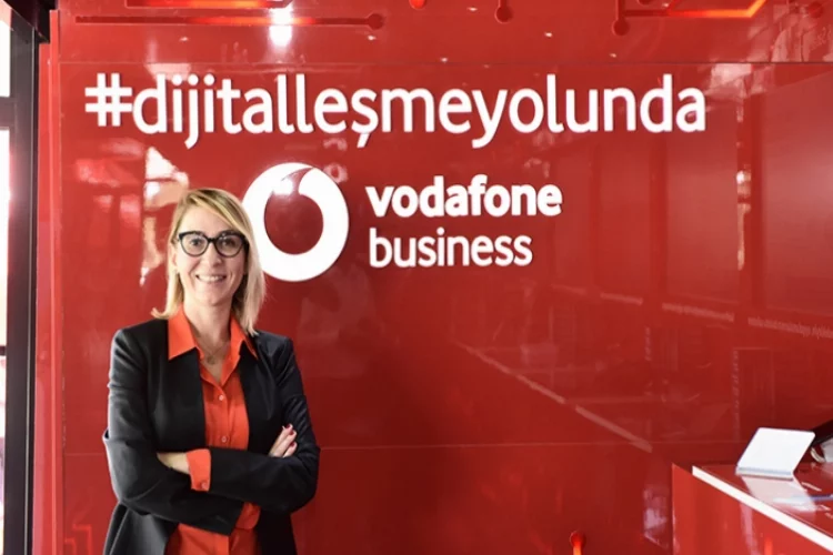 Vodafone Dijitalleşme Tırı Adana’da