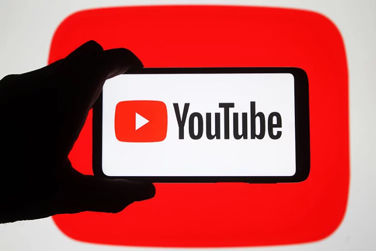 YouTube, izleyicileri reklam engelleyicileri kullanmaya devam etmeleri halinde engellemekle tehdit ediyor